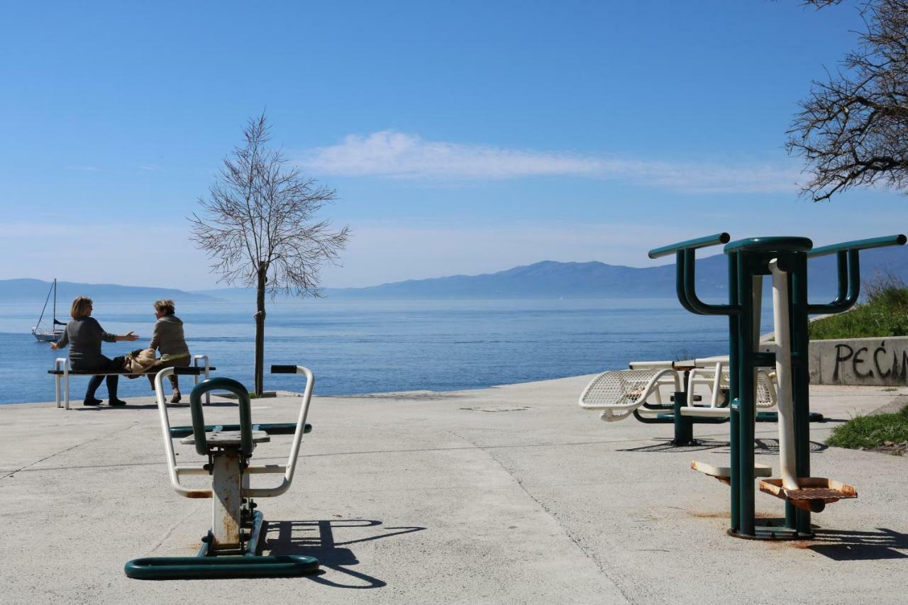 Volcano Rijeka Exterior foto