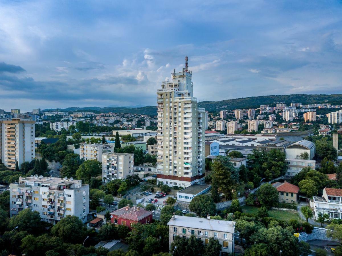 Volcano Rijeka Exterior foto